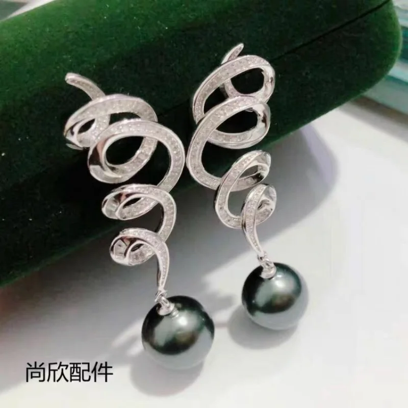 

потрясающие таитянские круглые серьги с черным зеленым жемчугом диаметром 10-11 мм, 925-х годов