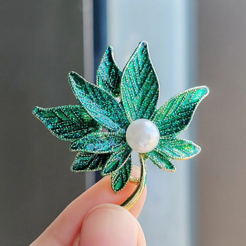 

Trendy Luxury Double Layer Pearl Maple Leaf Brooch Pins For Women Unisex Rhinestone Plant Leaves Brooches Daily Jewelry Gifts