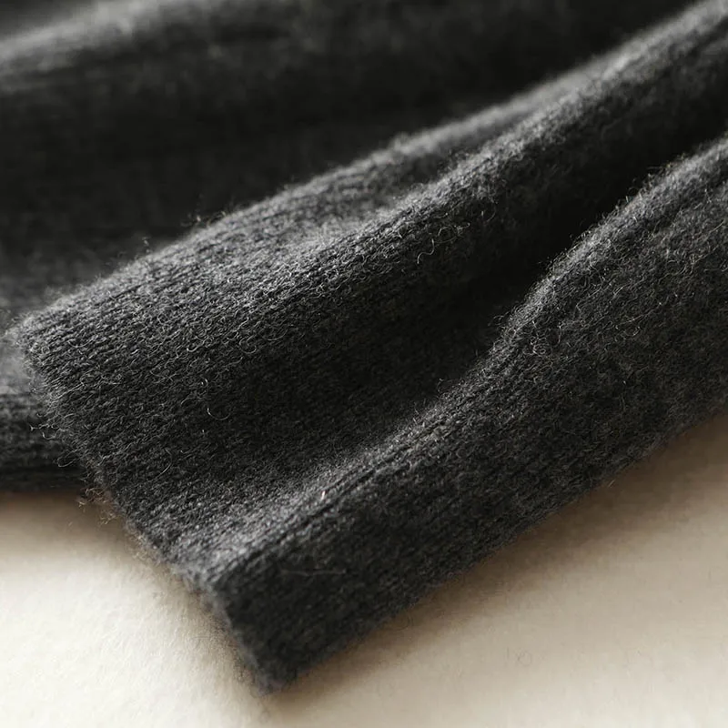 Трикотаж пуловера из 100% шерсти с глубоким V-образным вырезом и широкими полосками, элегантный и стильный выбор для женщин