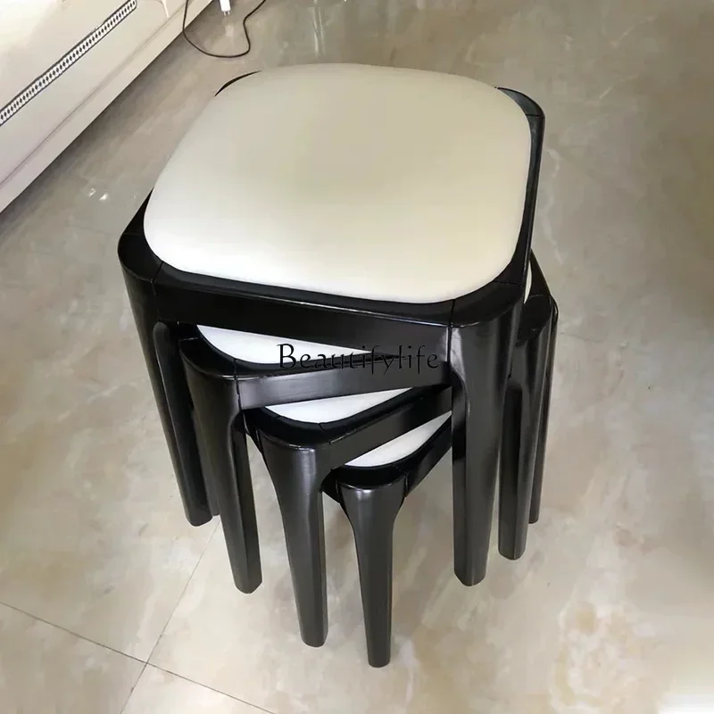 

Табурет из цельного дерева можно штабелировать, простой современный кожаный обеденный табурет с мягкой сумкой