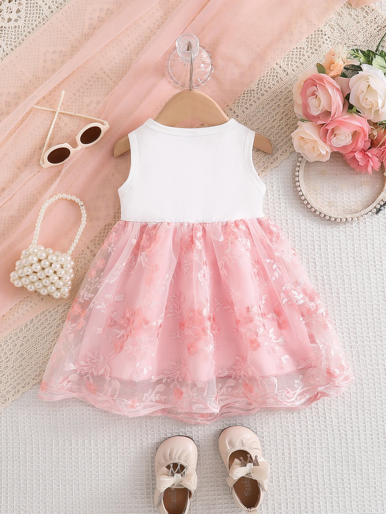 1-Piece Summer Thin Dress for Baby Girls, Children's Round-Neck Floral Print Dress with Bow Decoration, Elastic Waist, Sleeveless Romper, Cute and Elegant Style for Baby Girls, Versatile Set, Newborn First Birthday Gift, Comfortable and Soft Princess Dress, Youthful and Sweet Vacation Style One-Piece Outfit, Suitable for 0-1-2-3 Years Old, 6-9 Months, Suitable for Outdoor, Casual, Gathering, Party, Holiday Gift