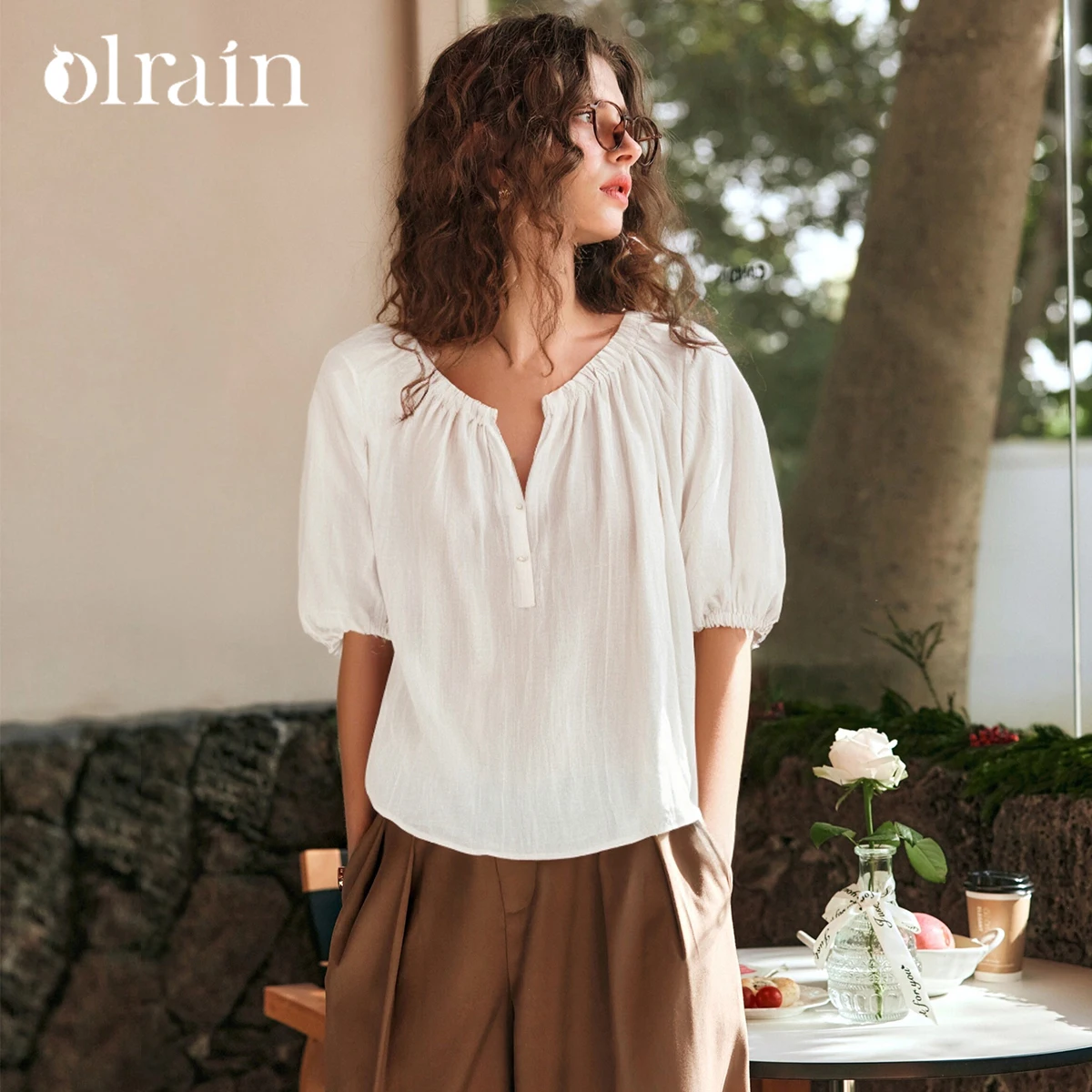 

OLrain V-neck French White Small Top Women's Summer 2025 New Bubble-sleeved Loose Jumper O57XX99335