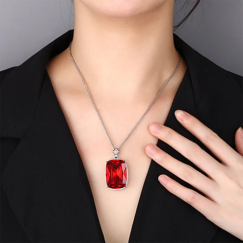 Gold-Plated European and American Dried Rose Square Pendant Necklace 20*28