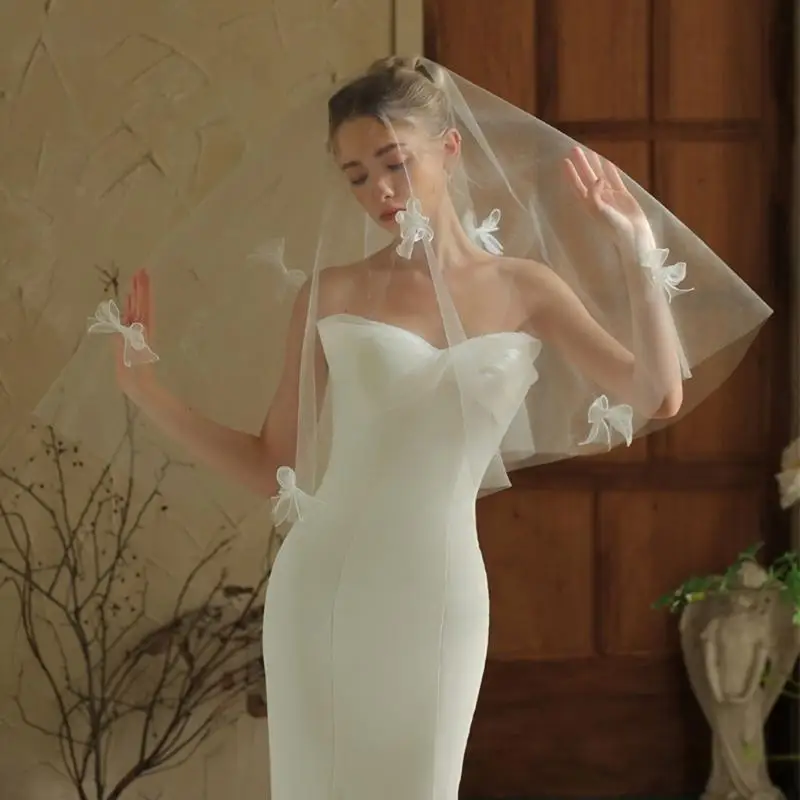 

A52E White Tulle Wedding Veil with Bowknot Decors Short Tulle Veil for Bride and Special Occasion Bachelorette Party Headwear