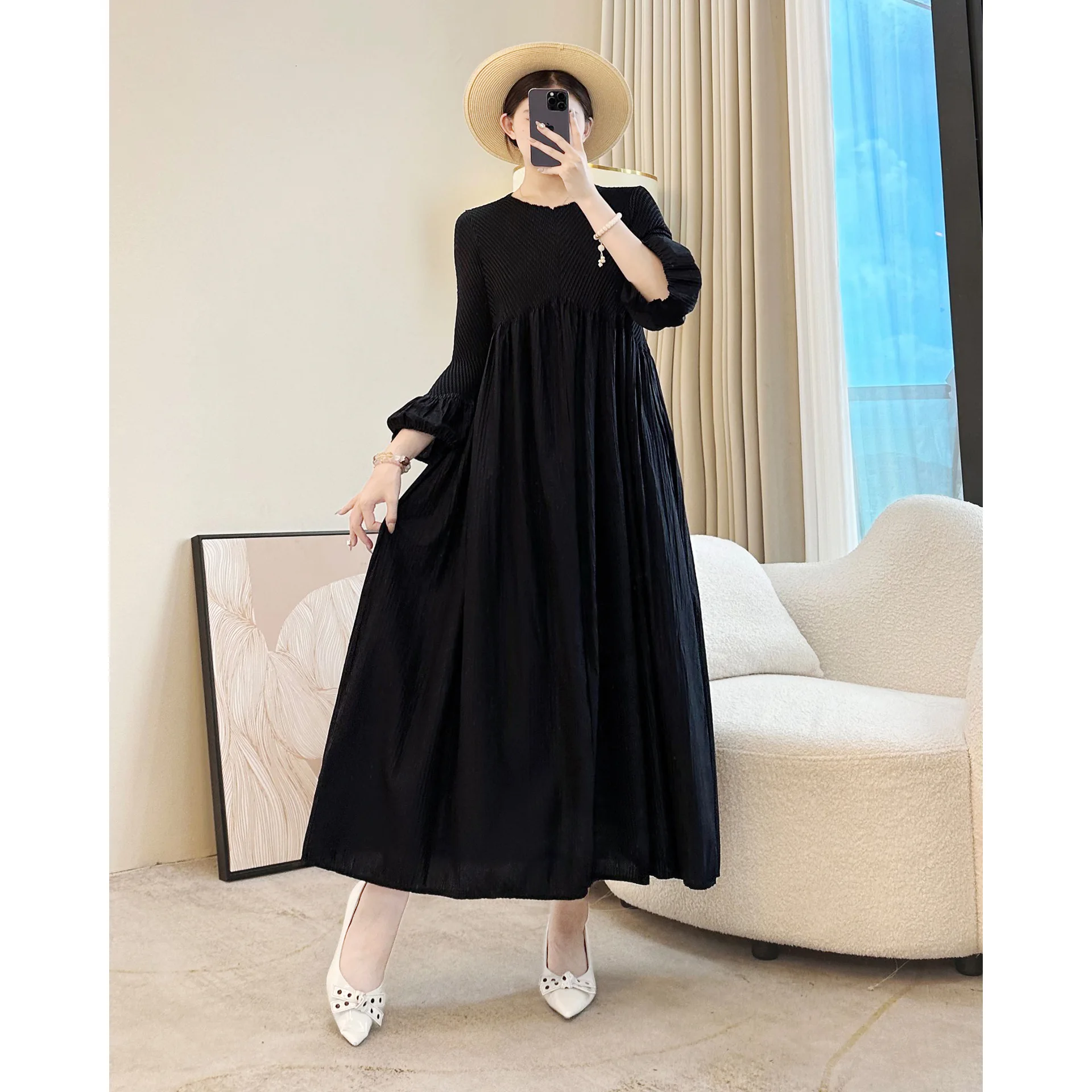 

Women's Elegant Black Pleated Maxi Dress with Puff Sleeves - Loose Fit Long Dress for Casual & Party Wear