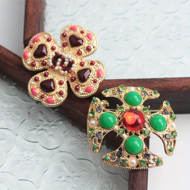 Vintage Court Baroque Brooch Medieval Party Brooch Women's Accessories Delicate Rhinestones Elegant Gifts