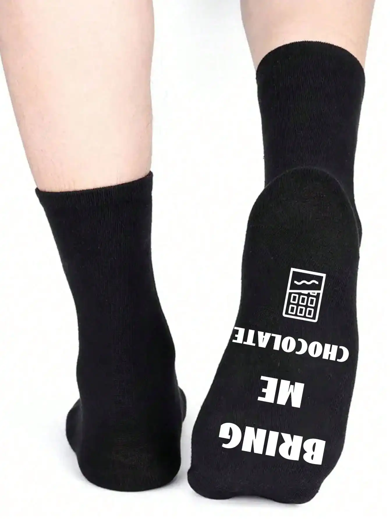 1 pair of funny socks makes a novel and interesting gift for men and dads, perfect for Father's Day.