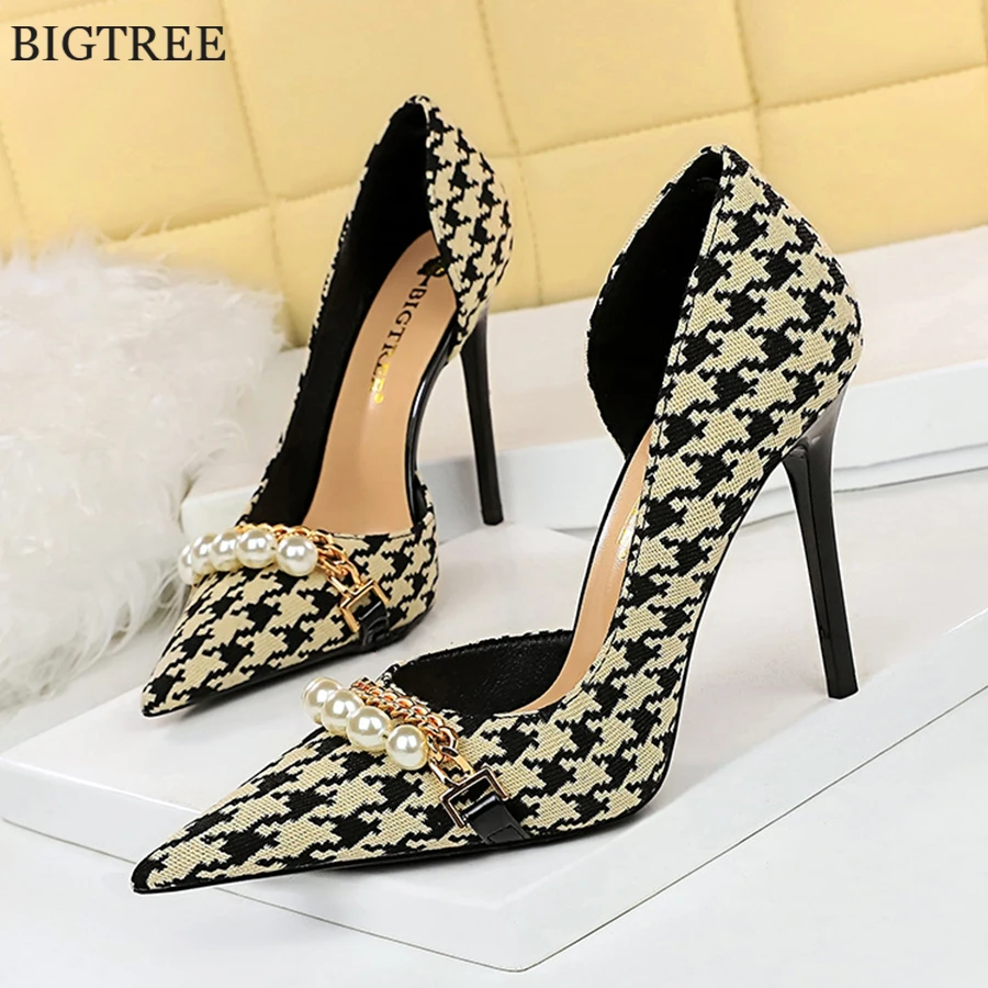 

2025 New Fashion Pearl Chain Office Women Pumps Side Hollow Plaid High Heels Stiletto Pointy Toe Female Party Shoes Plus Size 43