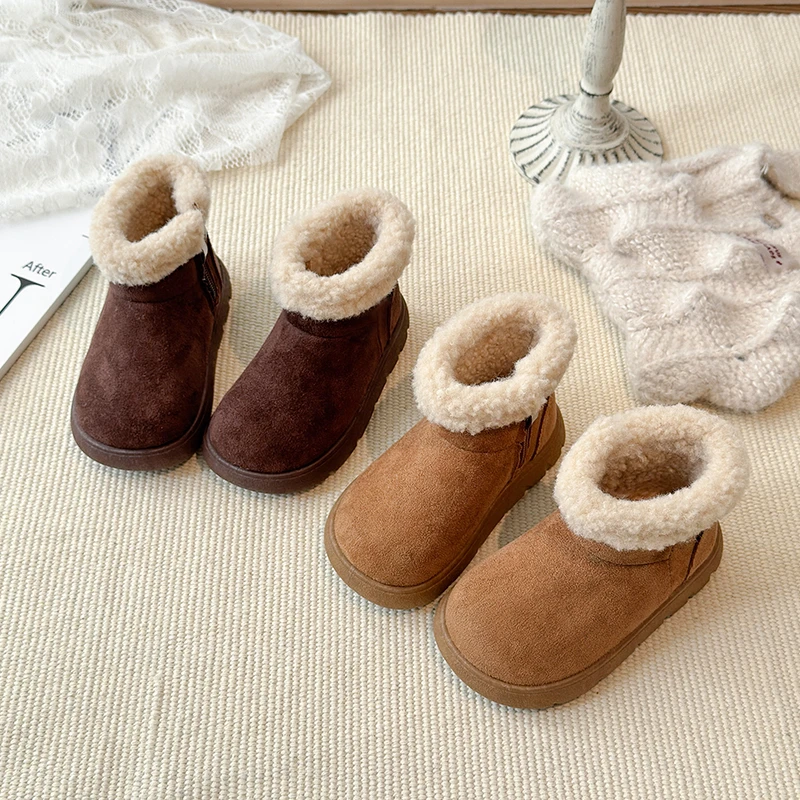 

Ботильоны для девочек, замшевые теплые детские полусапожки в британском стиле с круглым носком, зима 2024, новые детские повседневные ботинки принцессы с боковой молнией