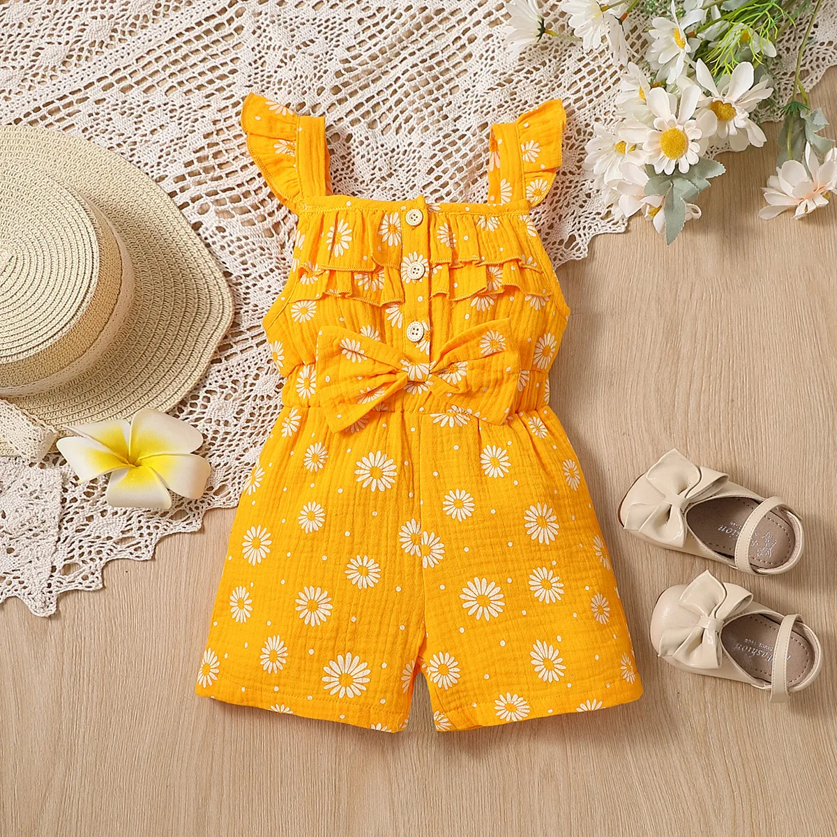 Summer small and medium-sized children's baby one-piece pants, small daisy print sleeveless one-piece fashion baby clothing