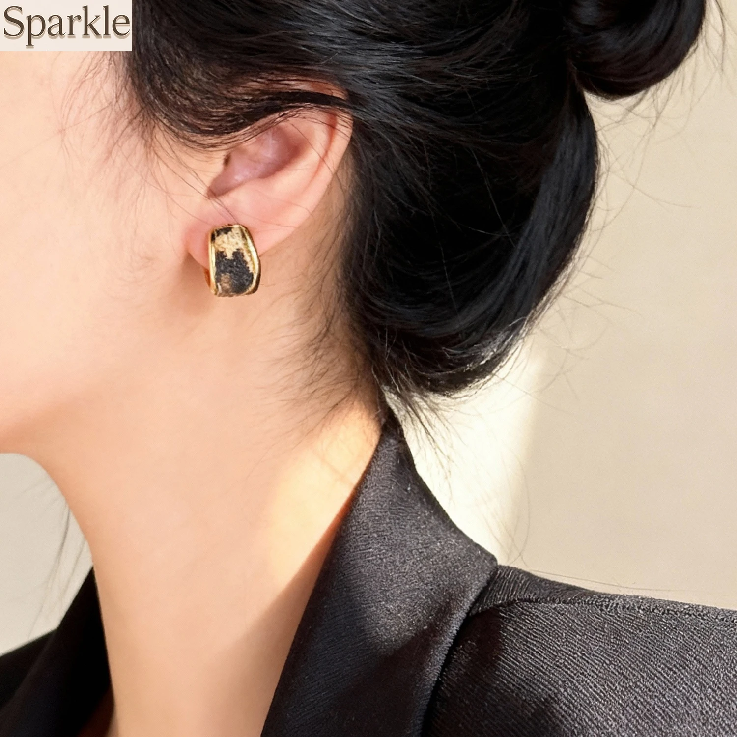 

Leopard C-Shaped Stud Earrings for Women Light Luxury Metal Jewelry Accessories Creative Party Wear