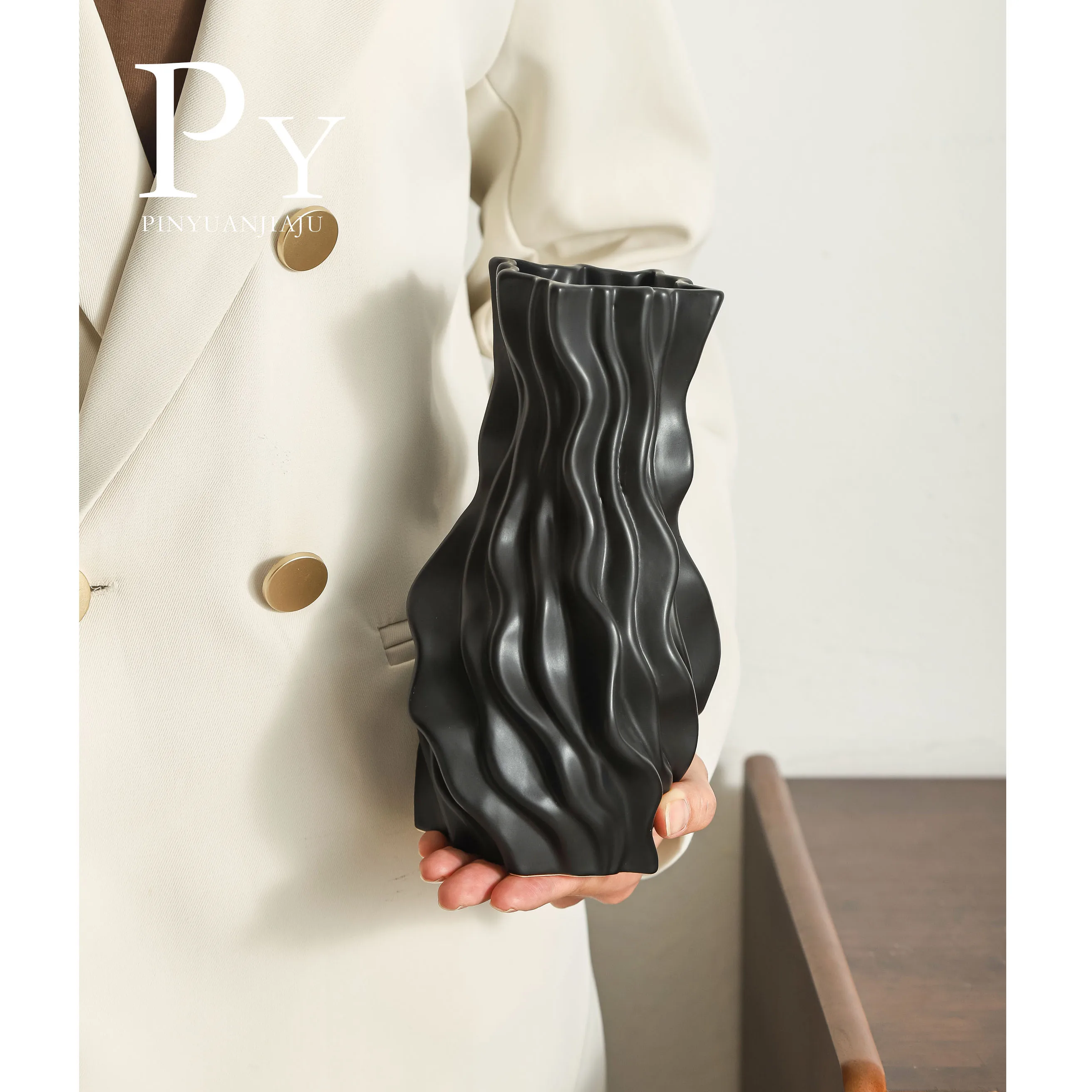 retro flower ware pleated vase simulated flower personality high-value ceramic art flower ware ornament home decoration