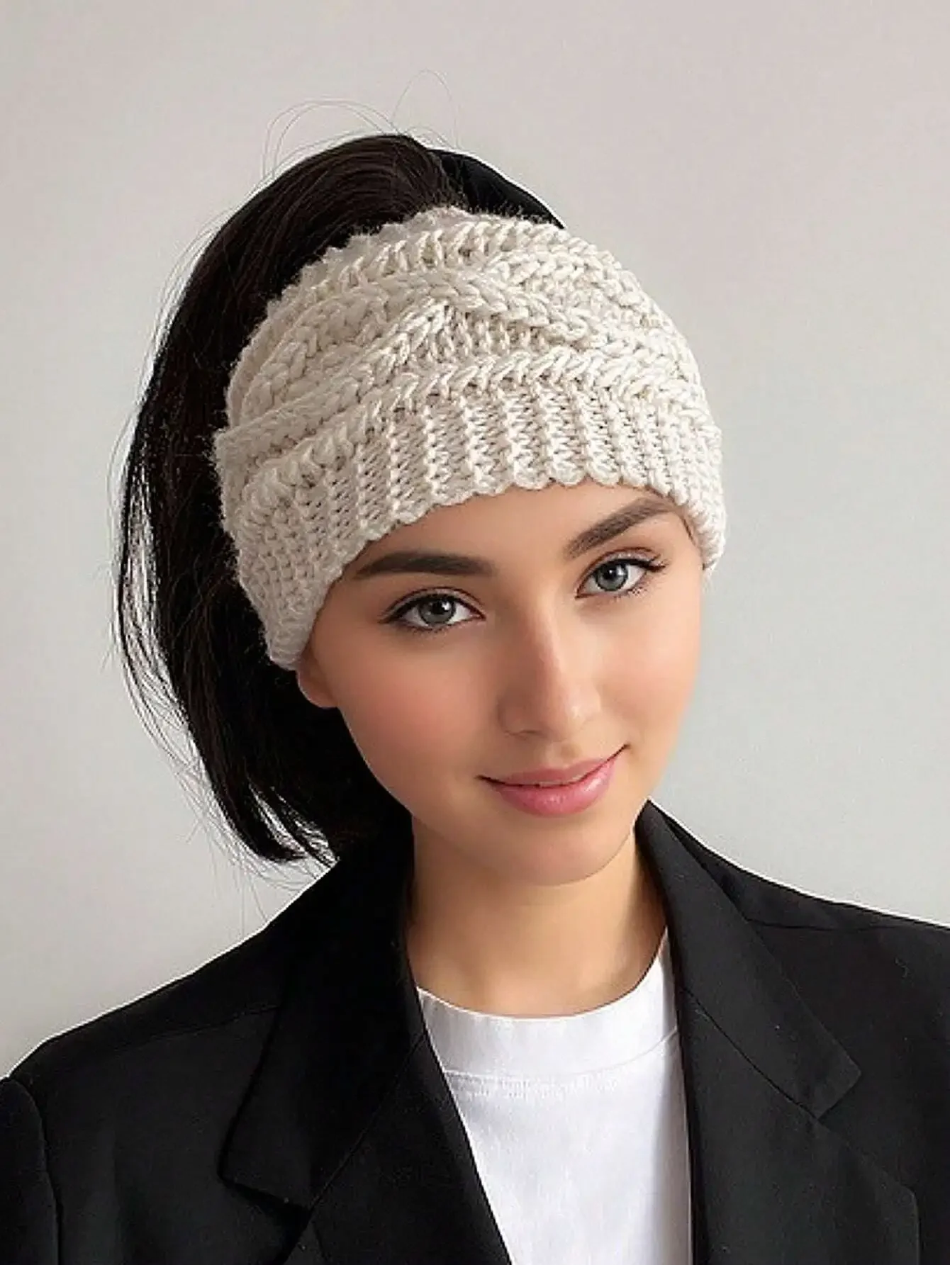 1PC المرأة متعدد الألوان عارضة وجميلة وبوهيمي نمط ذيل حصان قبعة لفصل الشتاء