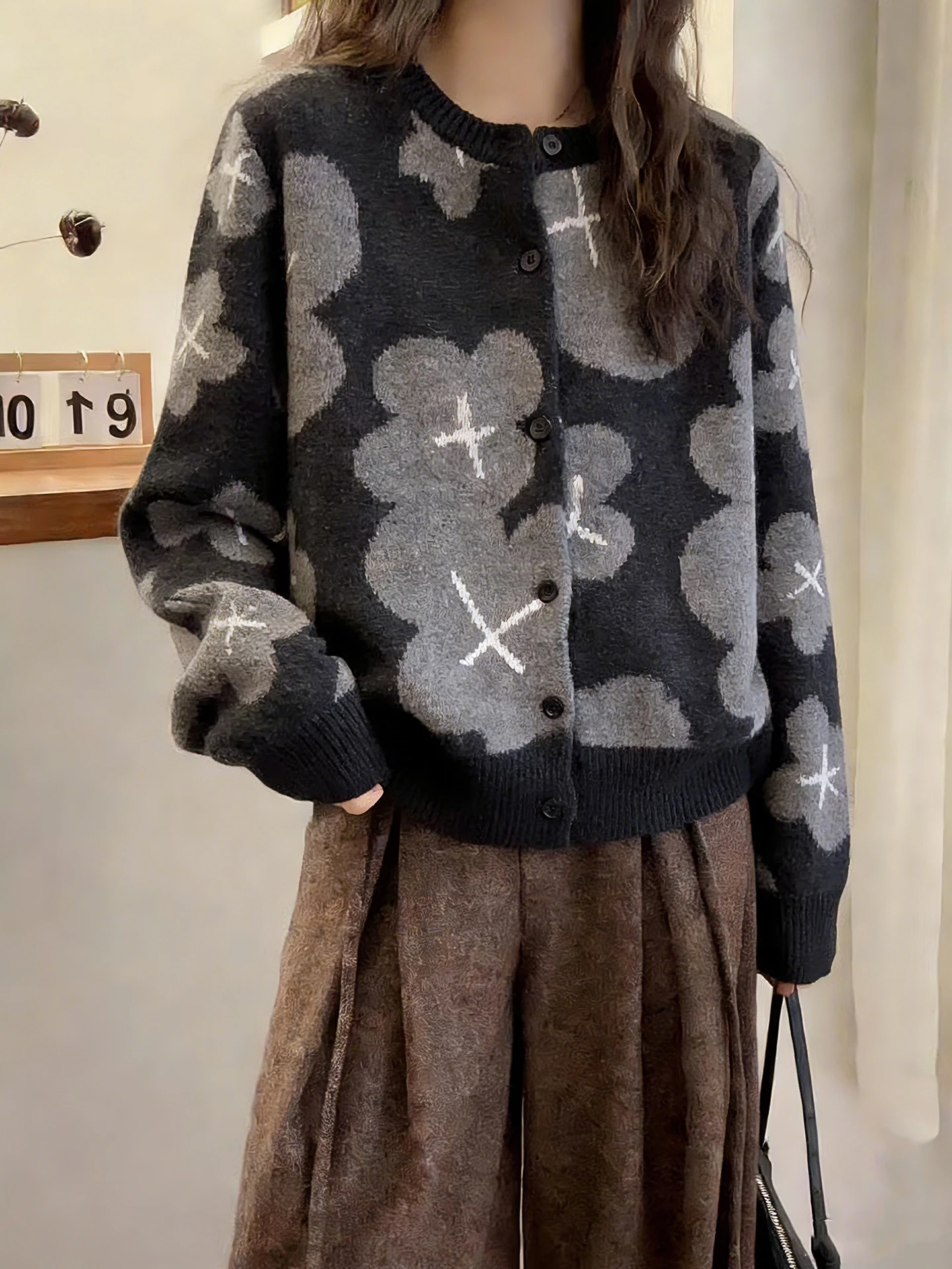 

Korean Style Soft Knitted Long Sleeve Sweater Color Block Loose Fit Fashionable Spring New Arrival Women's Elegant Knitwear