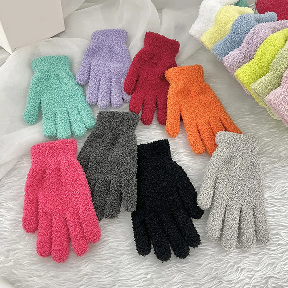 

2024 Fashion Coral Velvet Gloves Winter Knitted Hand Protectors Warm Gloves Five-finger Gloves Plush Winter Split-finger Gloves