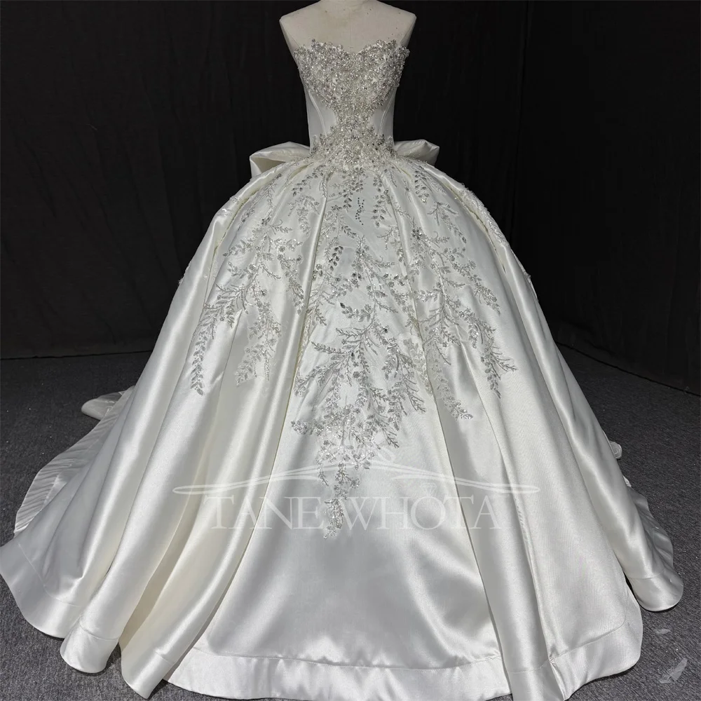 

Luxury Sweetheart Sleeveless Wedding Dress Beaded Crystal Sequined With Lace Up Back Customizable Brides Gown