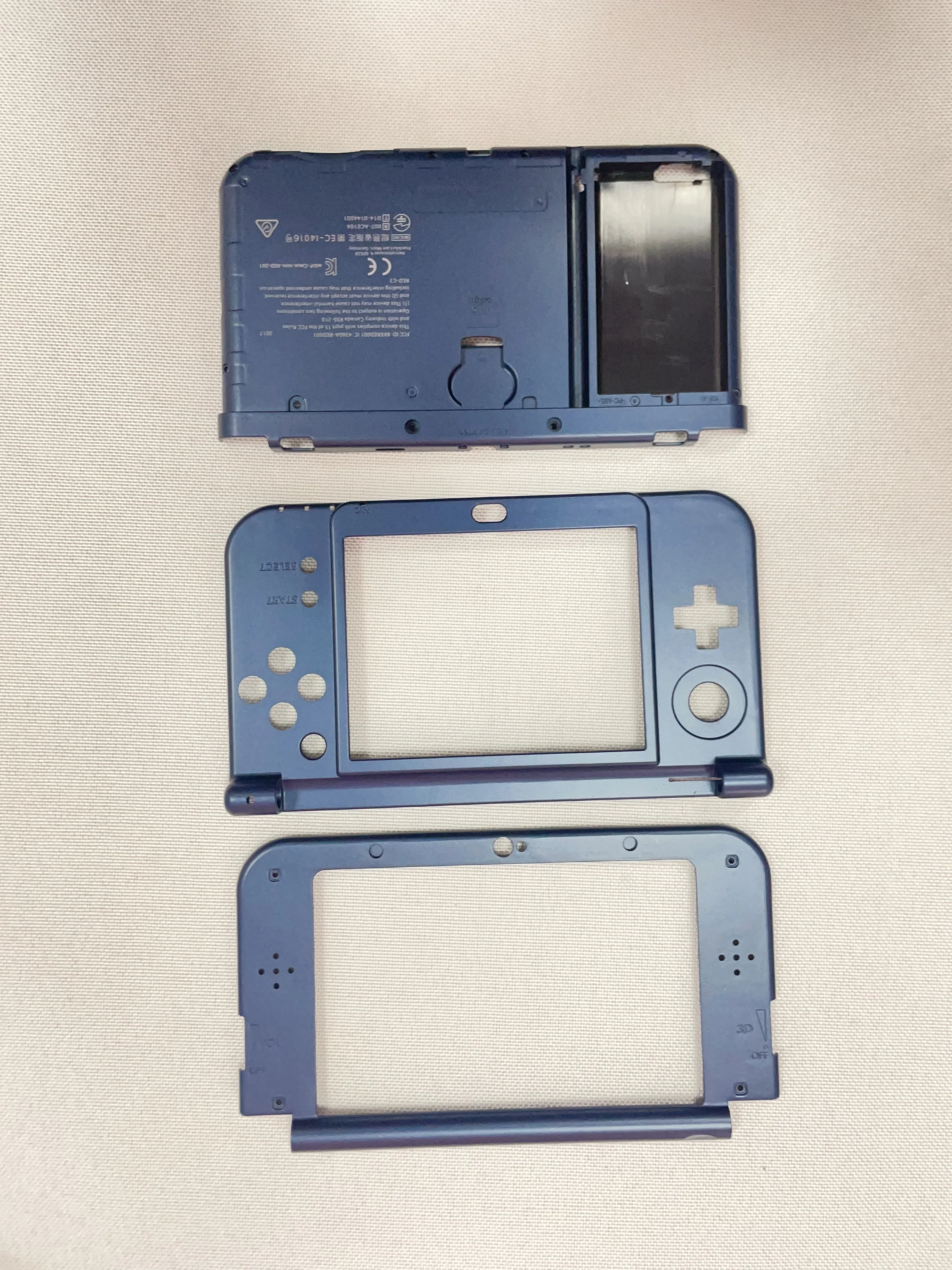 3ds l Max4 ケース付き S6b56197042fd4dc7aa977c1568025