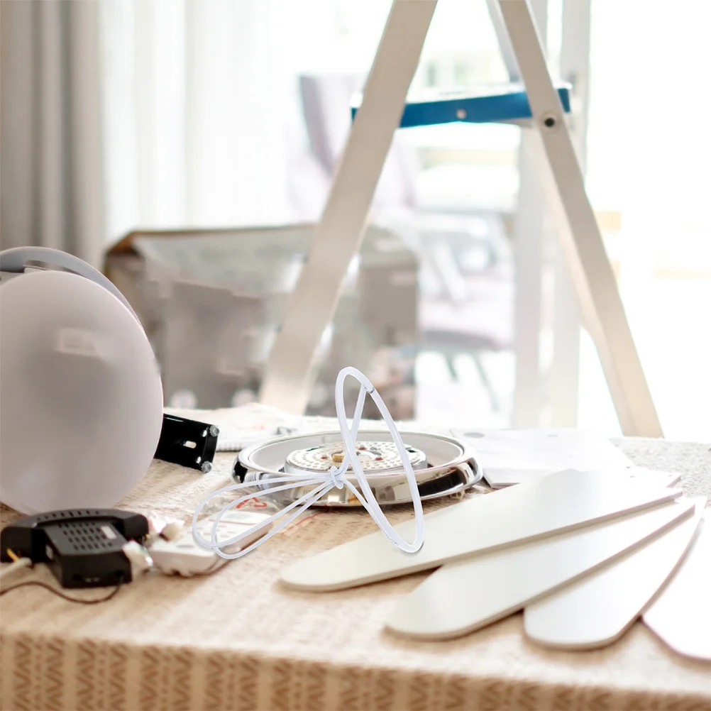 

3Pcs Cone Lampshade Frame Wire DIY Lamp Shade Clips Metal Lamp Bulb Holders Lighting Accessories for Pendant Chandelier Lights