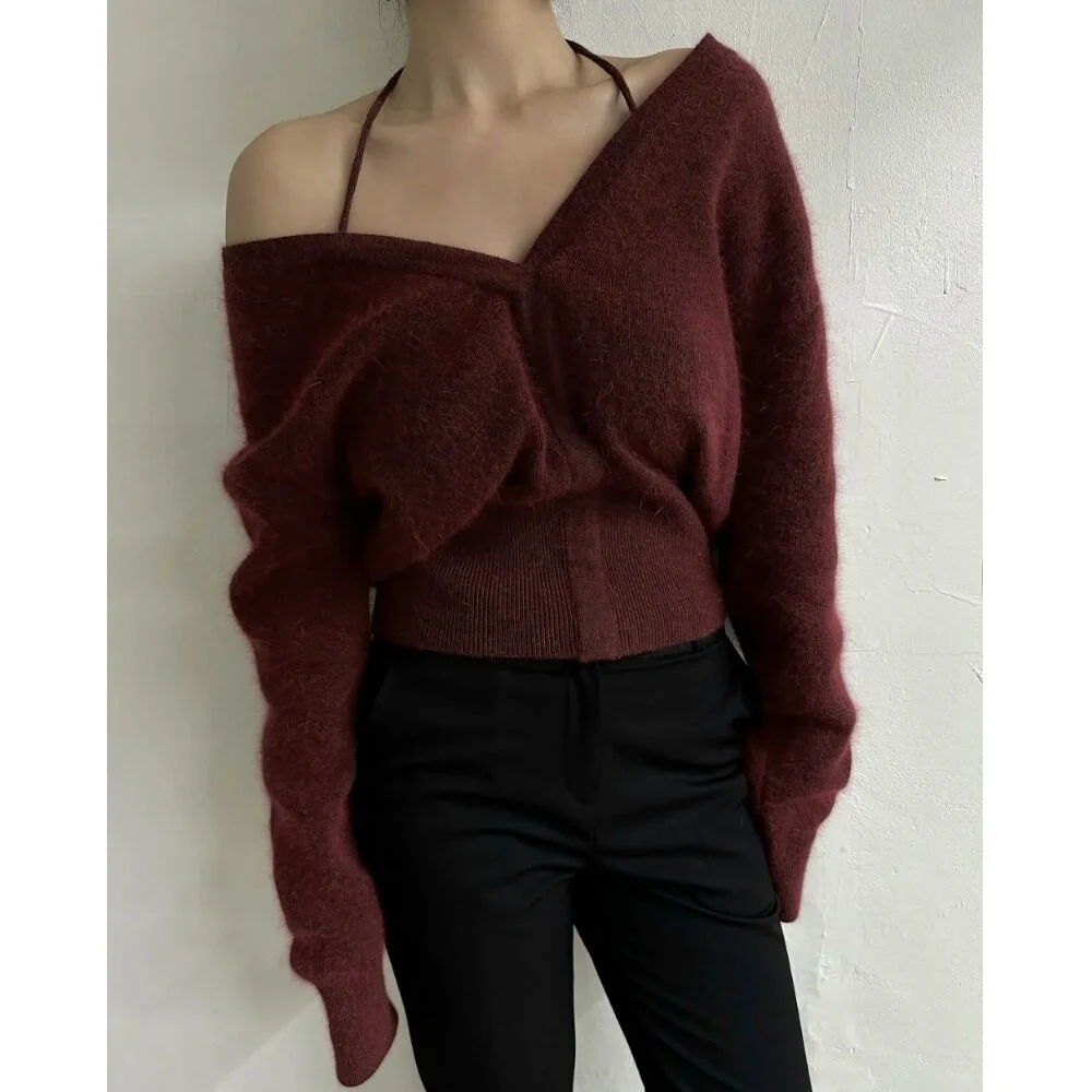 Women's Chic V-Neck Knitted Sweater Versatile Hanging Neck Two-Way Wear Shoulder Bared Short Top Simple Design Sensation