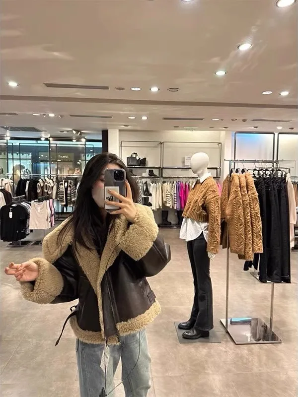 على الوجهين دراجة نارية Sle Jaet معطف تخفيف سلسلة وهمية الفراء ياقة جلدية المرأة فضفاضة تناسب طويلة Sve سستة لون نقي