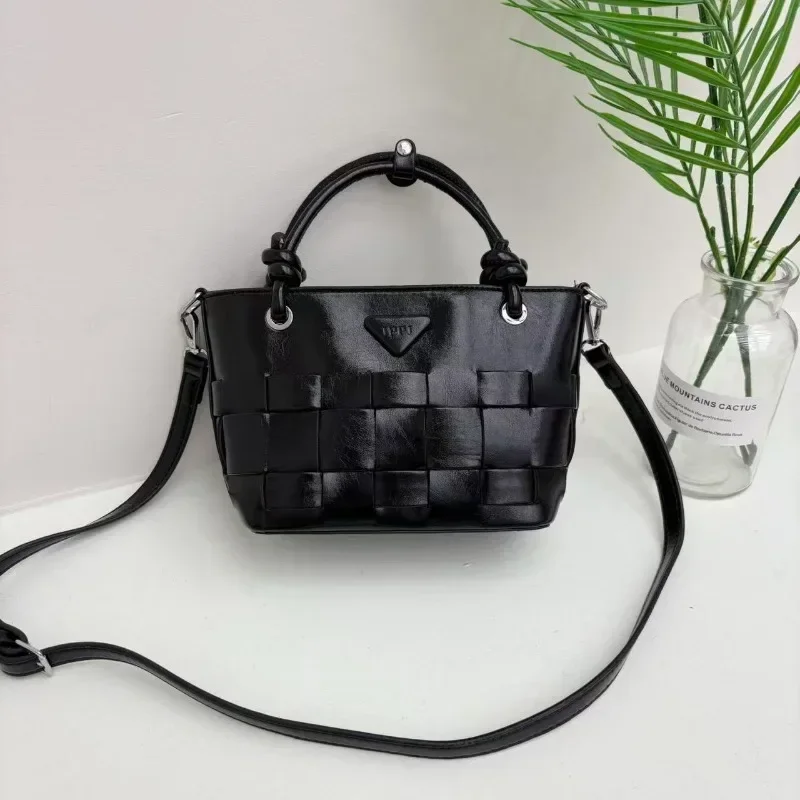 

Premium Women's Crossbody Bag Genuine Leather Shoulder Handbag Luxury Designer Tote Messenger Purse Elegant Branded Accessory