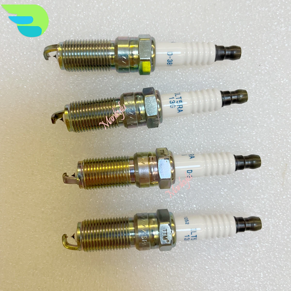 4 шт., Свеча зажигания для Ford Lincoln MKT