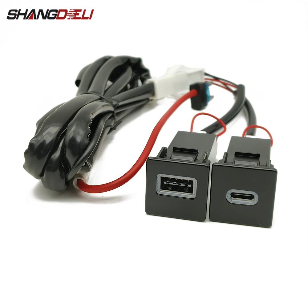 

12V/24V Car Phone Charger Socket Double QC3.0 Type C PD USB Charging Socket Power Adapter For ISUZU D-MAX 2021 2022 2023