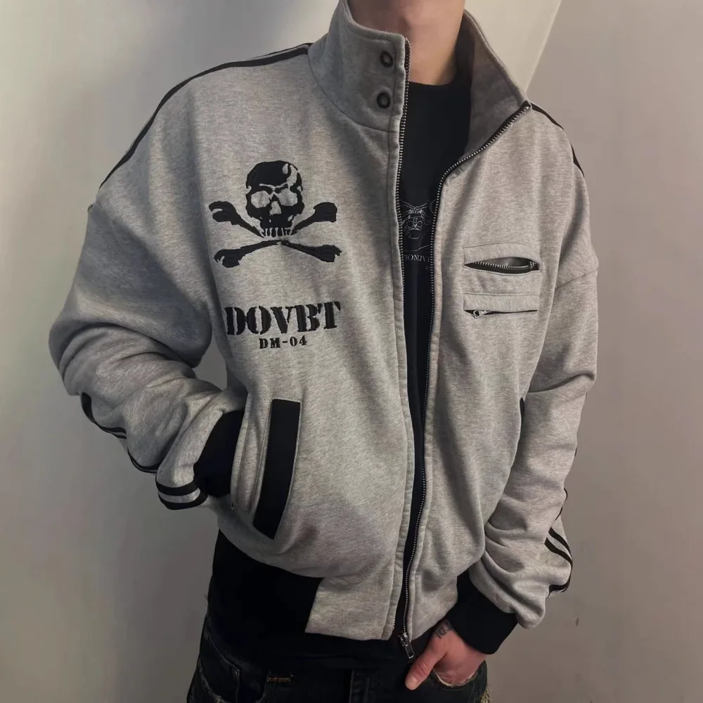 Y2K Vintage Skull Print Stand Collar Zip Up Jacket Streetwear Striped Pocket Casual Loose Track Jacket Unisex Goth Sweatshirt