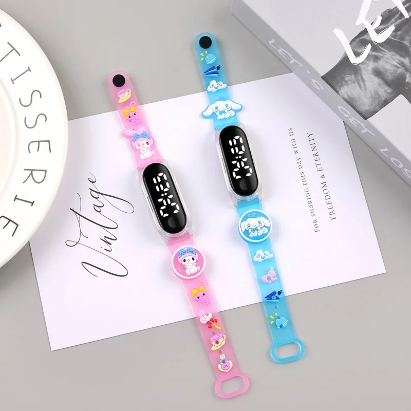 การ์ตูนส่องสว่างอะนิเมะ Sanrio นาฬิกา Hello Kitty นาฬิกาเด็กกีฬานาฬิกาซิลิโคนของเล่นเด็กของขวัญ