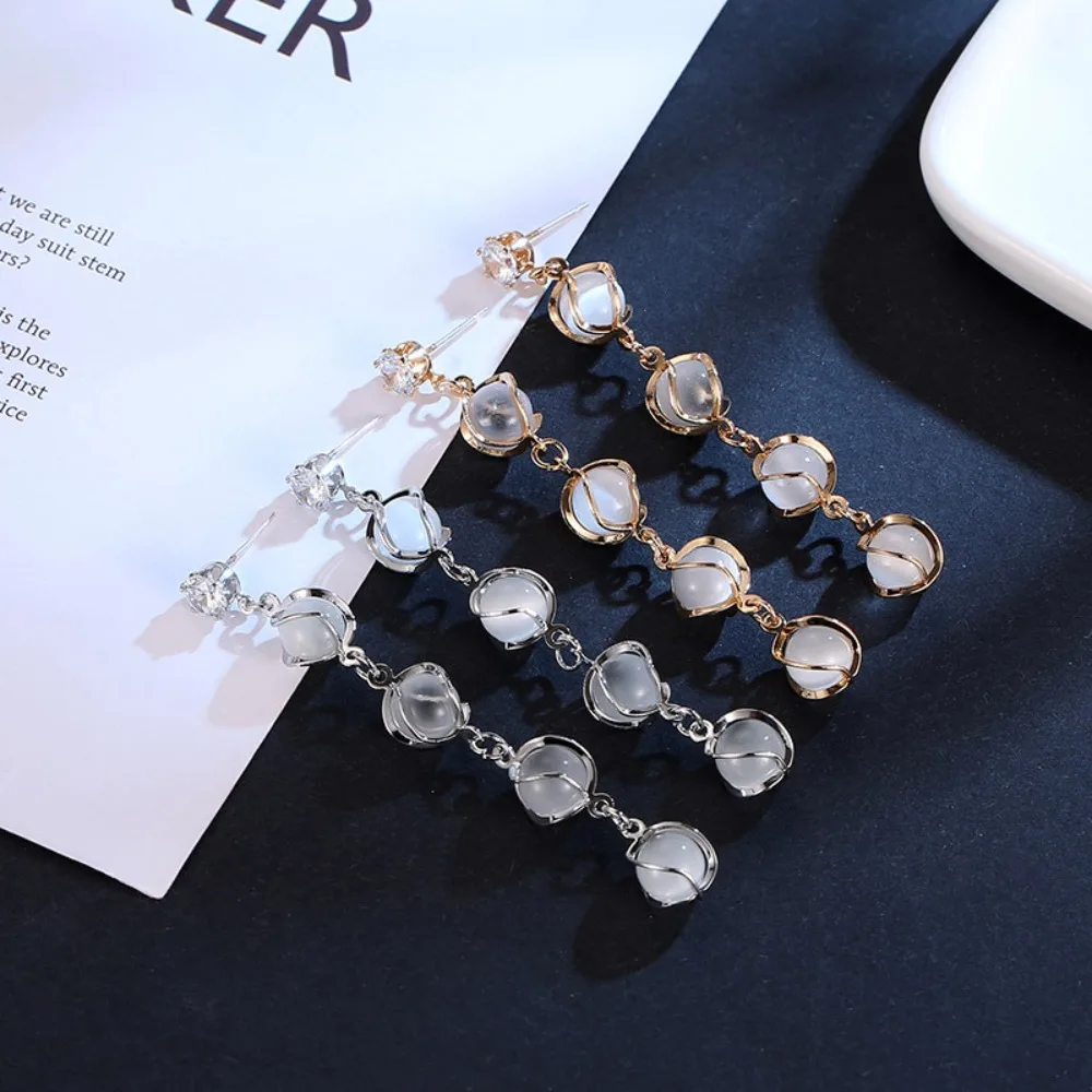 1pair Korean Slimming Face Earrings with Enchanting Cat-eye Sapphires and A Cat-like Design