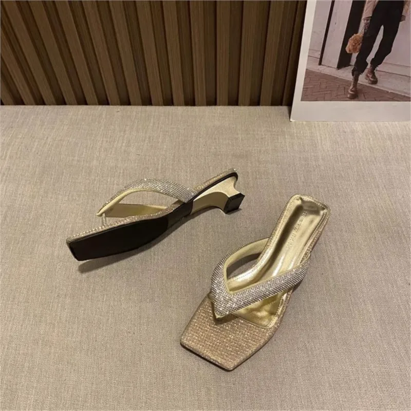 Summer new diamond-shaped flip-flops women design pinch toe thin with fashion flip-flops women wear outside P732