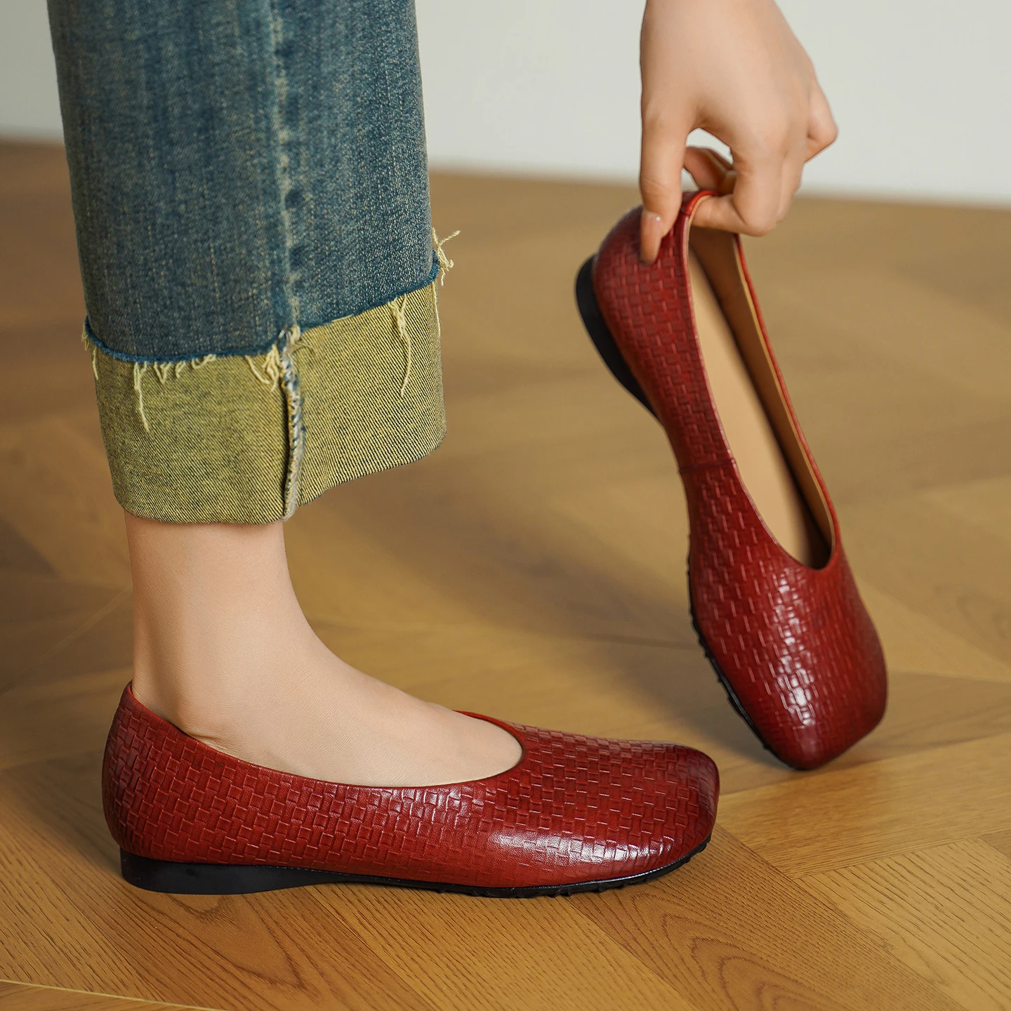 2026 new spring autumn women pumps natural leather 22-25cm washed cowhide square toe weave low heel women shoes fashion