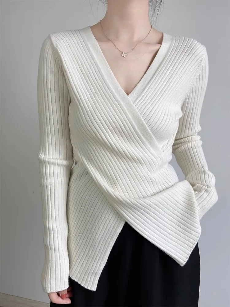 Temperament V-Neck Chic Knitted Sweater For Women In Autumn And Winter, Irregular Design, Exposed Collarbone Slim Fit Sweater