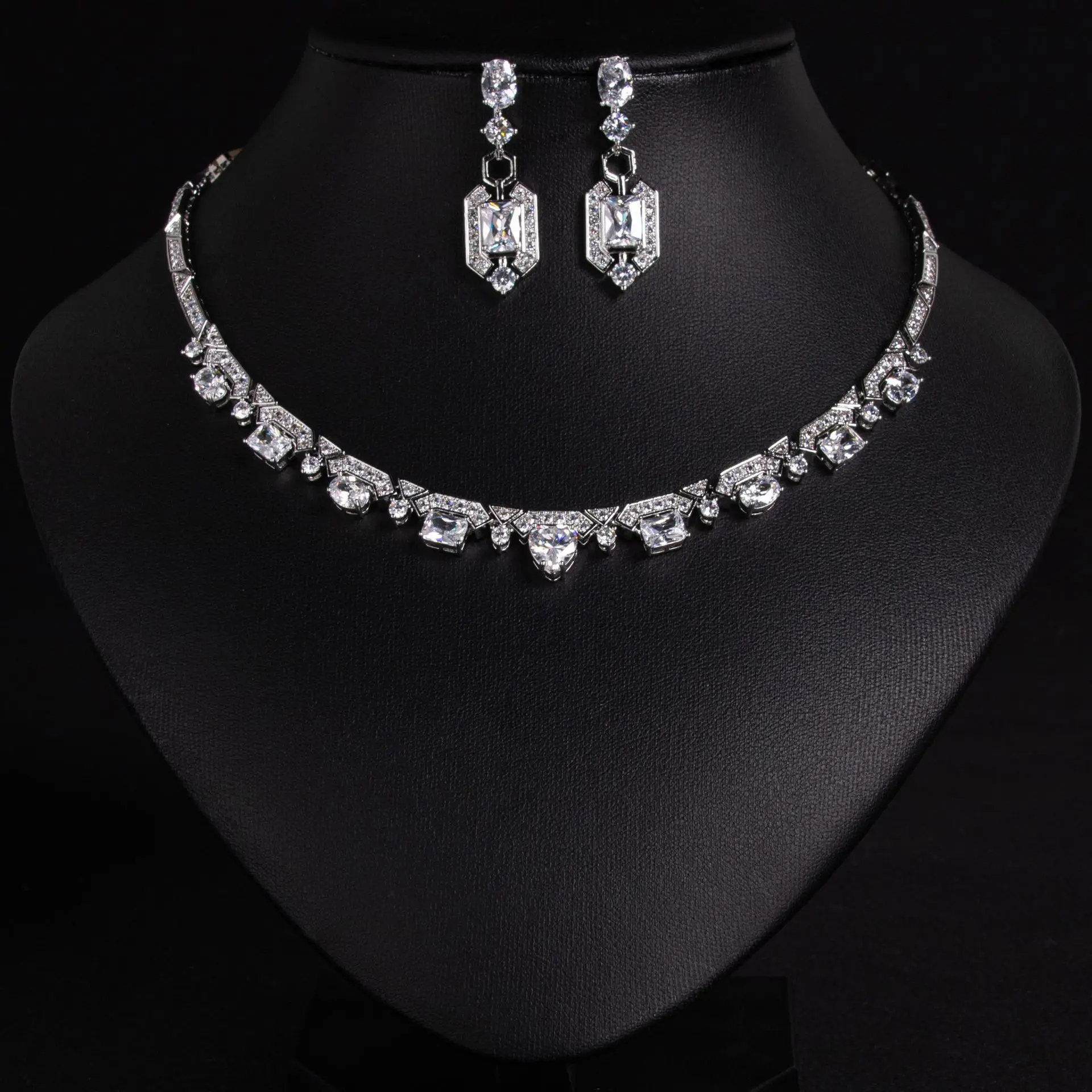 2 pezzi nuovi gioielli vintage nobili accessori per abiti da donna collana orecchini set banchetto ballo di fine anno regalo festa nuziale M-439