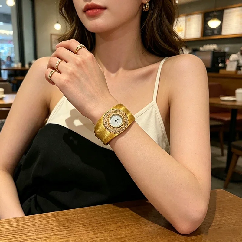 Relógio de Quartzo de Luxo Lev - Luxury Watch Drawing avaliação e preço