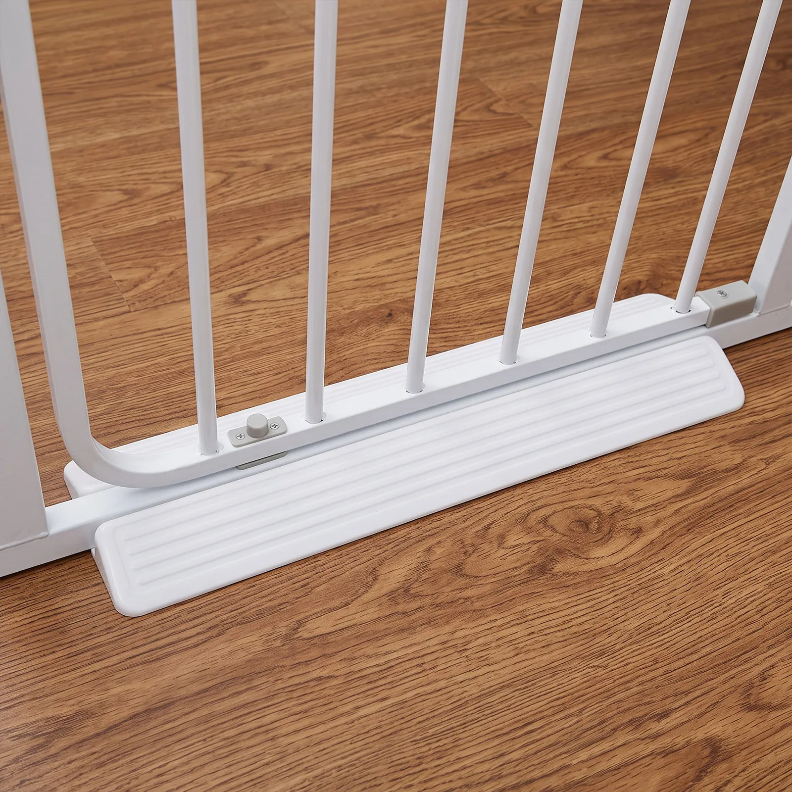 2Pcs Versatile Gate Fixator Pedals for Pet Safety Gates Stairway Doorway Anti-Kick Protection Furniture Wall Guardrail
