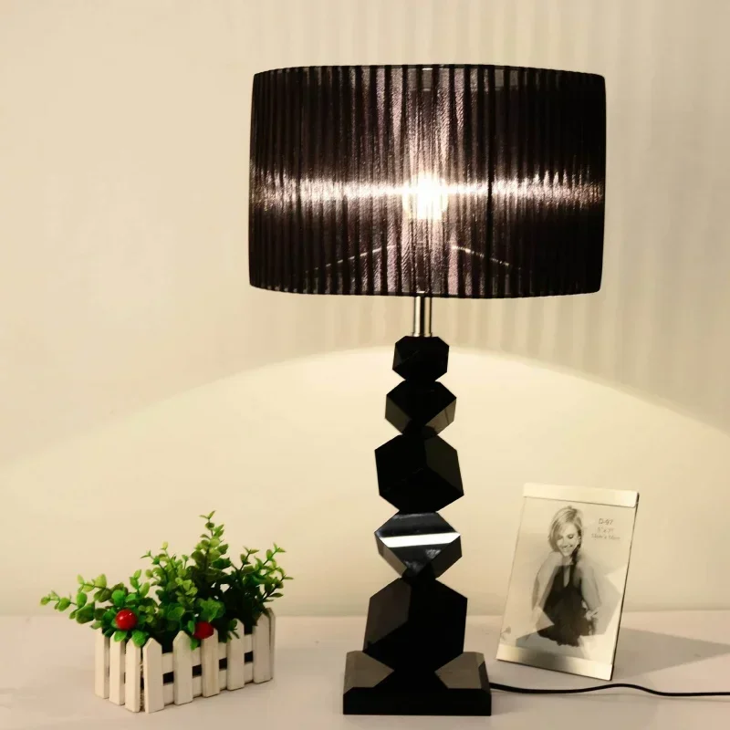 

Modern Crystal Stylish Simple Designer Sample Living Hotel Guest Room Bedside Table Lamp