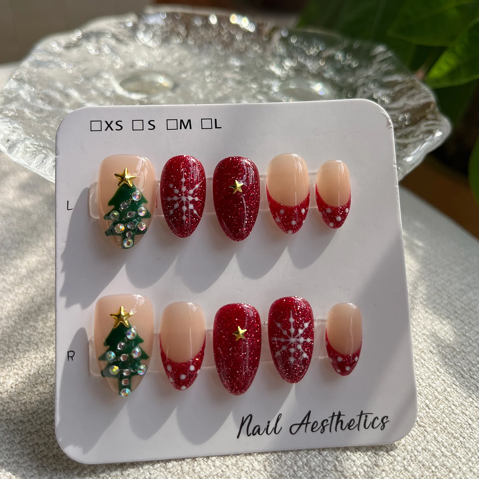 Handmade Short Almond Press On Nails Red Glitter Christmas False Nails Rhinestone Christmas Tree Snowflake Design Reusable 10Pcs