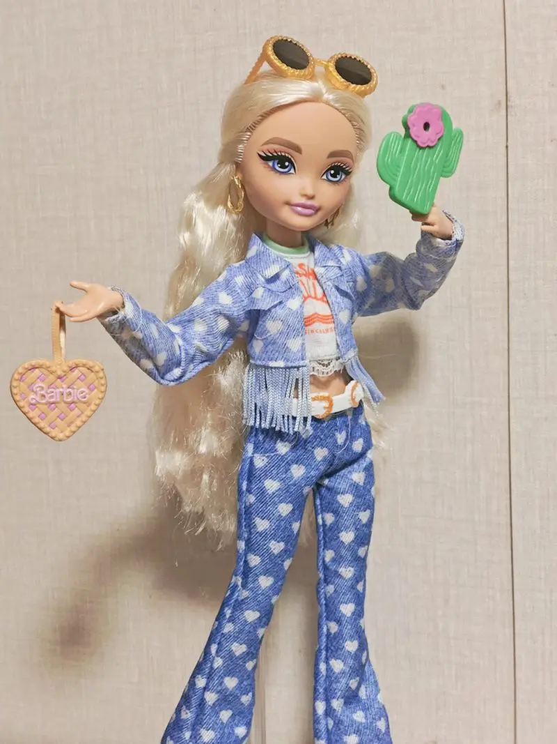 Barbie Dream Besties Series Fashionable Princess Dress-Up Doll Set Festival Looks Multiple Accessories Girls Toy Gift Playset