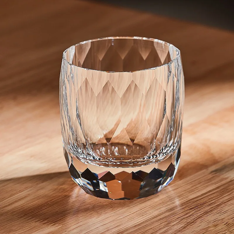 Handmade Diamond Cut Crystal Whiskey Glass Luxury Premium Wine Tumbler for Home Hotel Bar Decor Drinking Cup