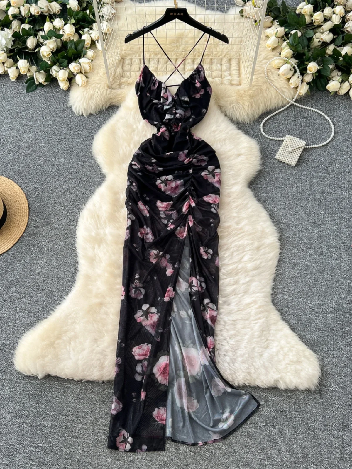 Foamlina Atmosphere Suspender Dress 2025 New French Sexy V-neck Halter Pleated Waist Split Flower Print Dress