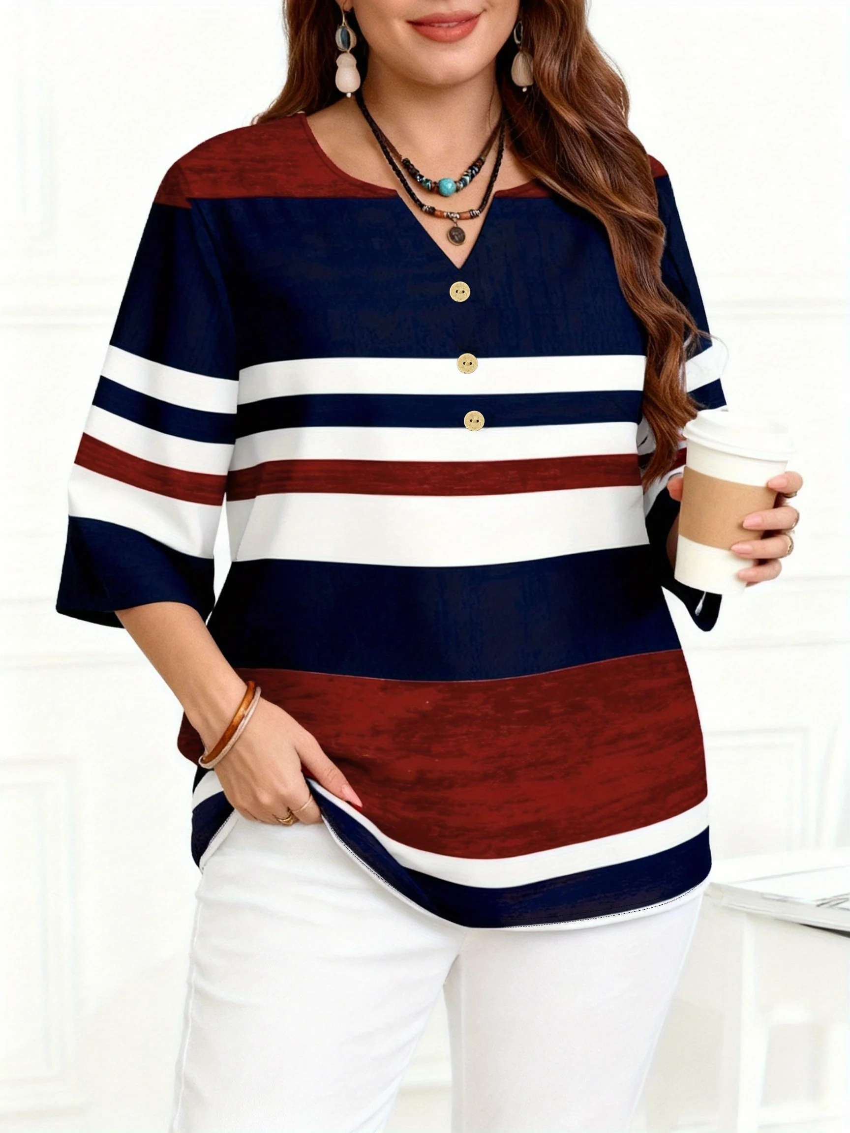 Gestreiftes Damen-Oberteil mit Knöpfen in Übergröße für einen trendigen Casual-Stil – Detail 3