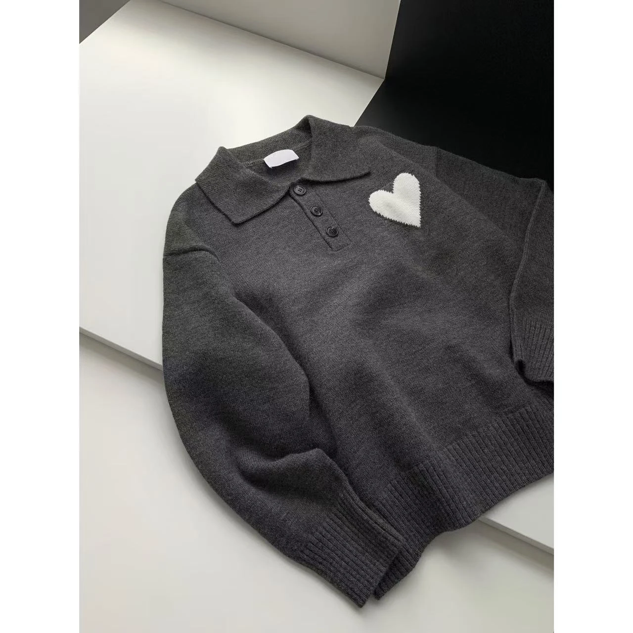 

KAILE Love Pattern Вязаный свитер с воротником на пуговицах Пара глаз Базовый цвет ex Long Sve Трикотаж Весенний сезон