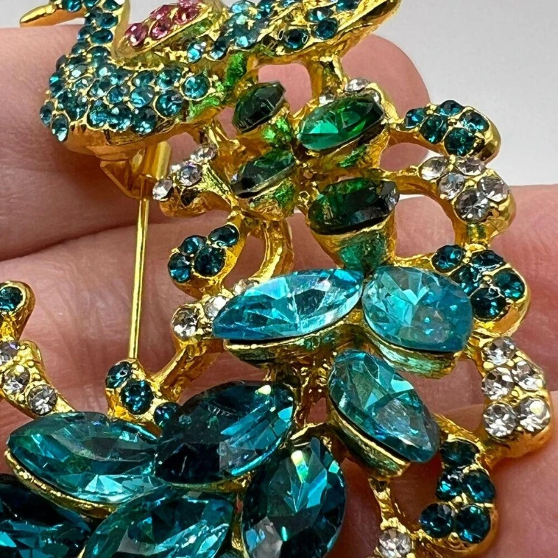Peacock Brooch European and American High Quality Vintage Animal Brooch Cartoon Cute Gift Accessories Clothing Accessories