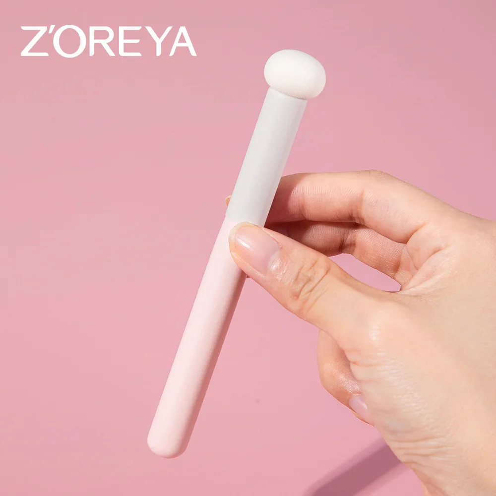 Multifunctional Mushroom Head concealer Brush Sponge head concealer Brush Powder Puff for dark eye circles and tear furrow