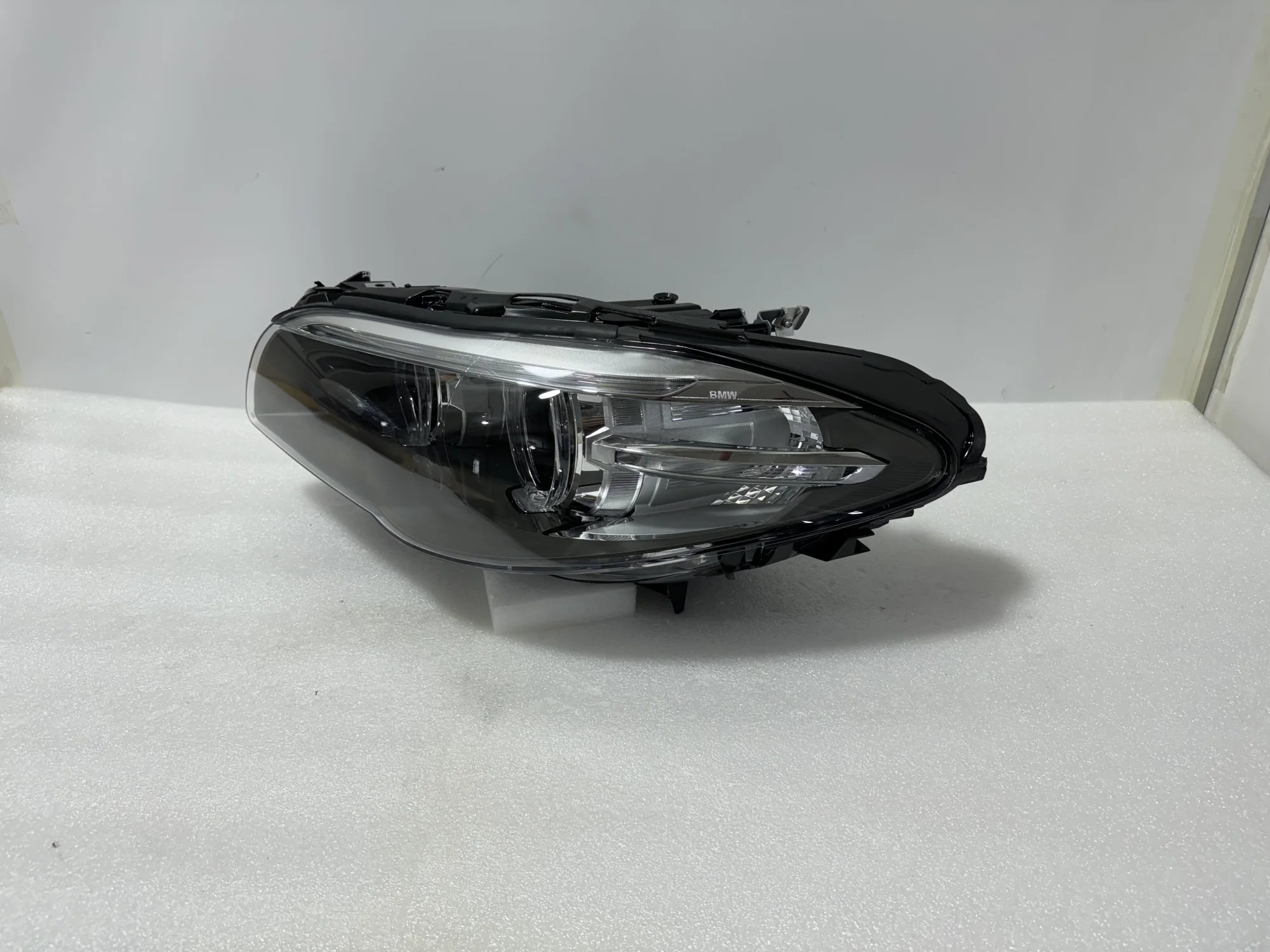 High quality headlights suitable for BMW 5 Series F10 F11 dual hernia headlights 2013-2016 BMW F10 LCI hernia headlights