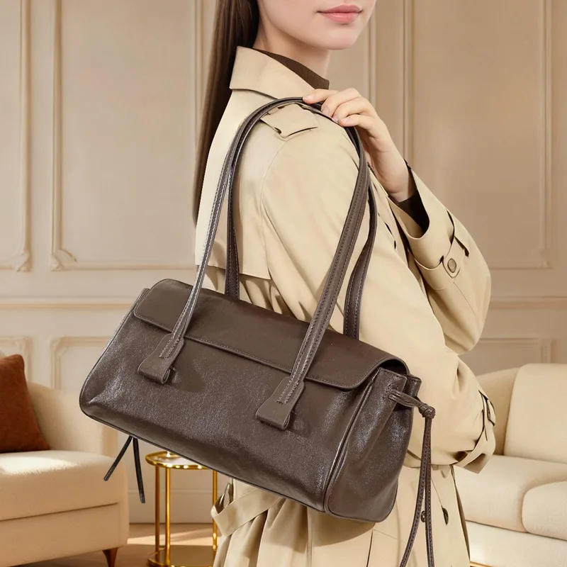 New Vintage Texture Handbag Tanned Cowhide Shoulder Bag High-end Leather Underarm Baguette Bag Fashionable Commuter Women's Bag