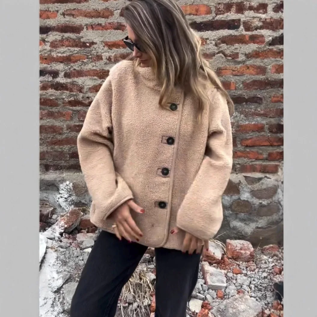 2025年秋冬新作 ボタンダウンファーコート ラペルボタンダウン ルーズウォームベルベットセーター