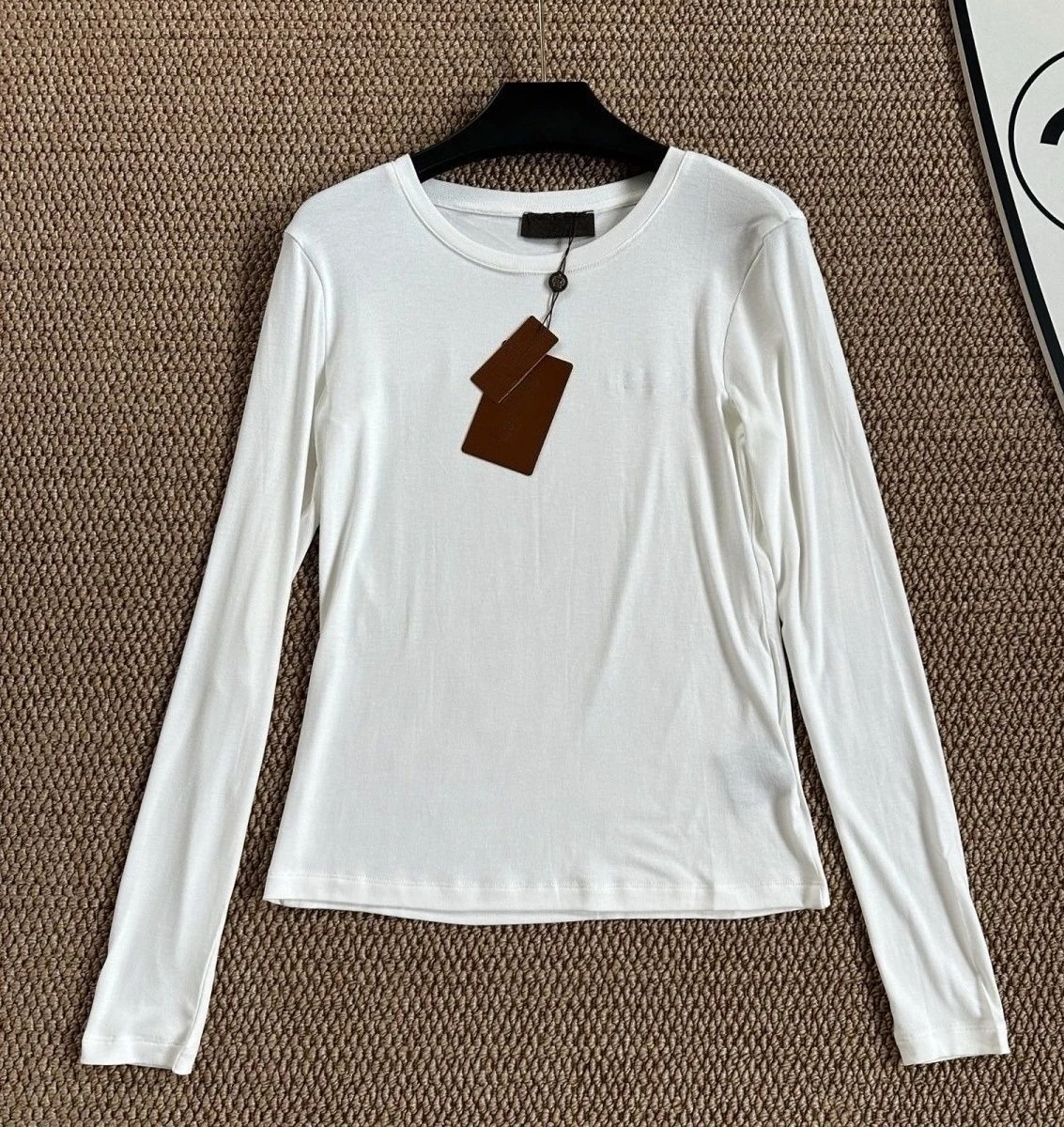 2025 Letter Embroidered Crew Neck T-shirt New Bottom Thin Top Casual Slim Thin Versatile and Comfortable