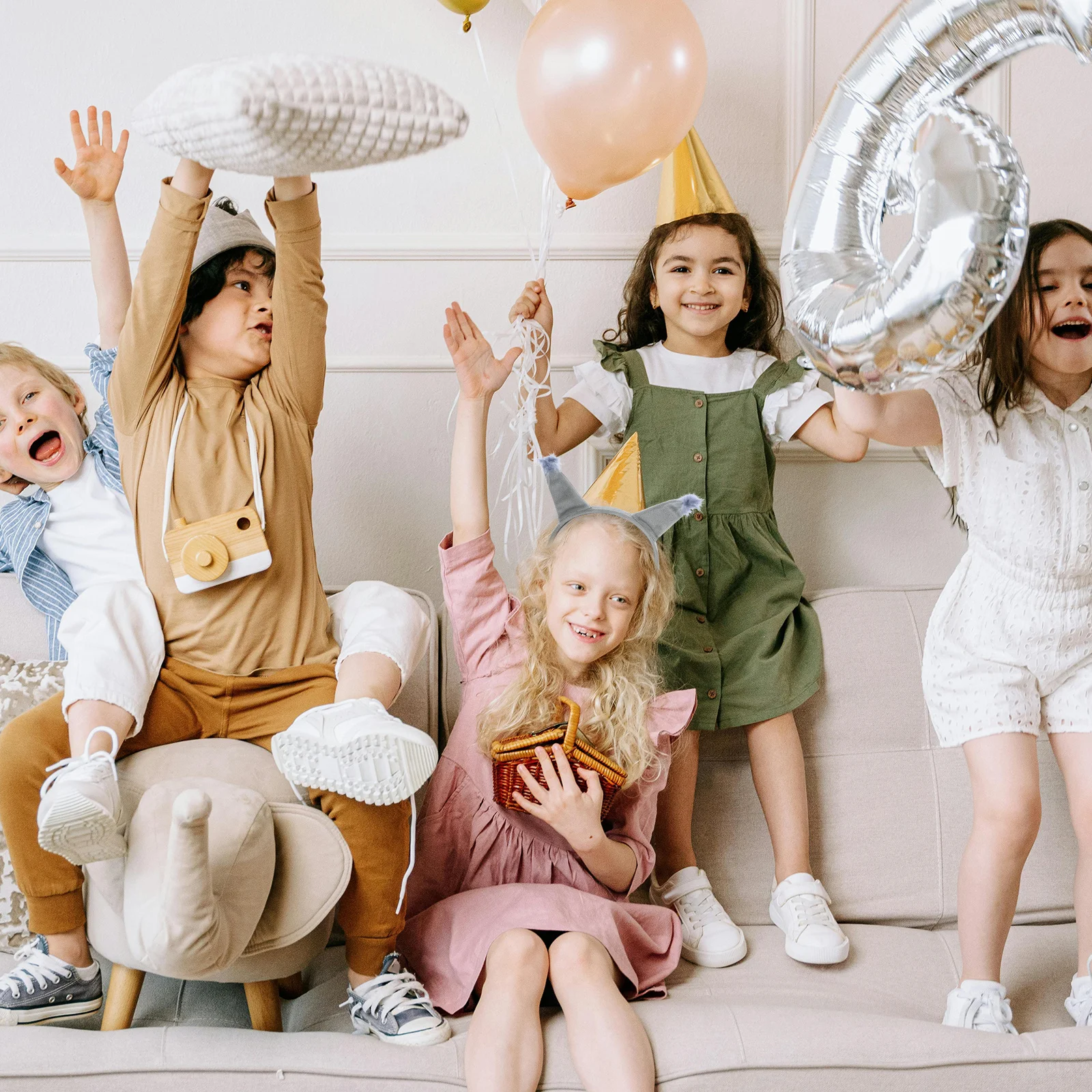 

1Set Squirrel Headband with Tail Soft Comfortable Adjustable Design Festival Party Photo Prop Cosplay Performance Decor